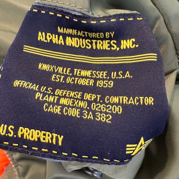 Alpha Industries Bomber Jacket - Picture 4 of 6